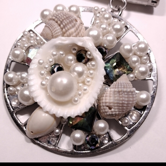 Pearl & Shell Embellished Pendant NWOT - Picture 2 of 5